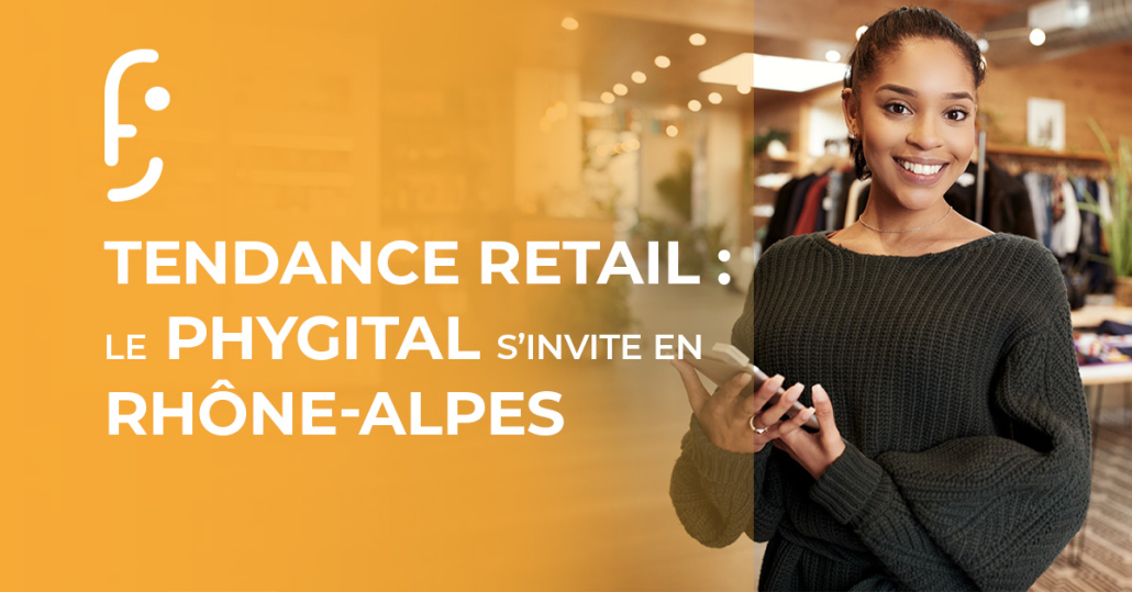 Vendeuse avec tablette, stratégie de magasin Phygital